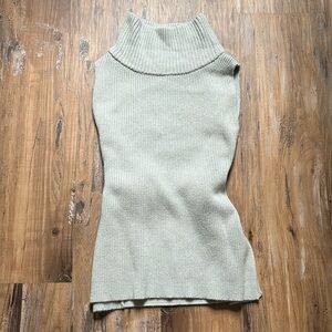 NFP Gray Wool/Cashmere Turtleneck Sleeveless Sweater